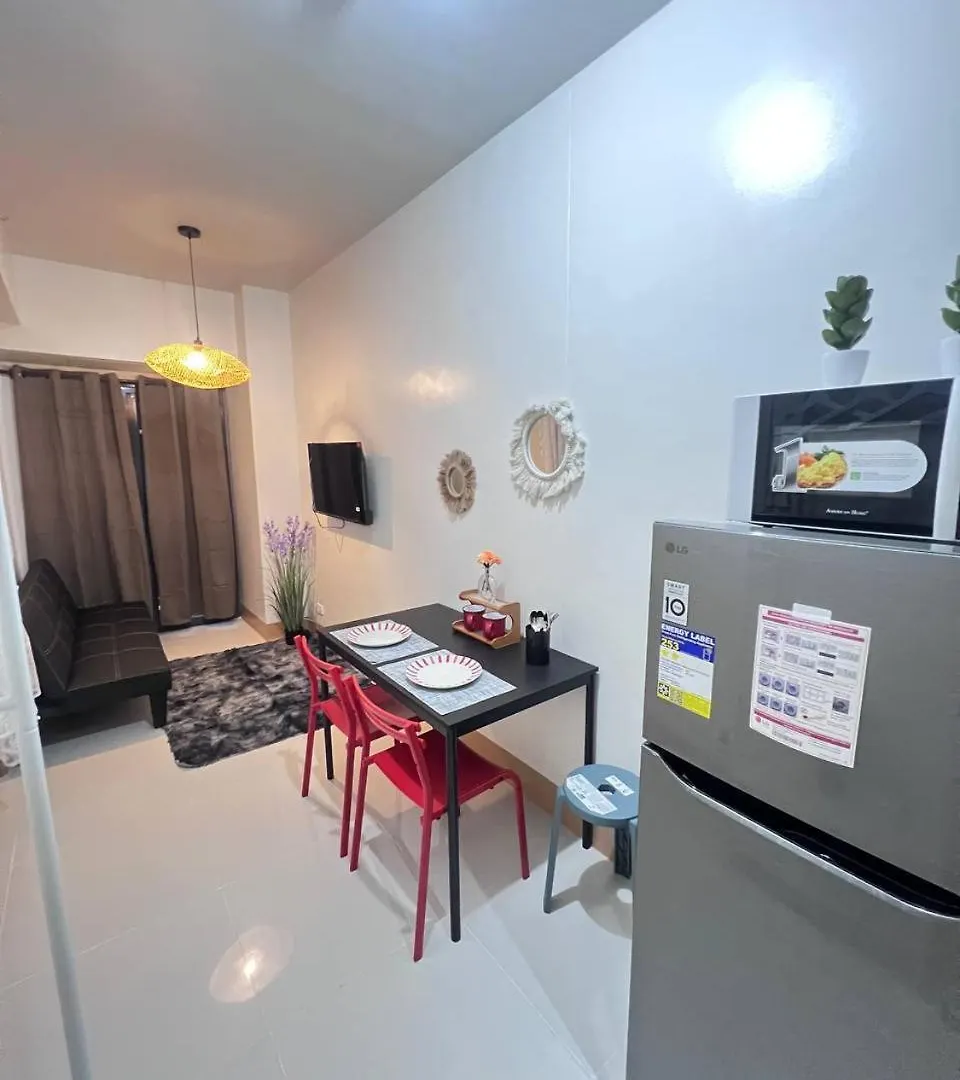 Unistay Shore 3 Poolview W Balcony Near Moa&Airport Manila